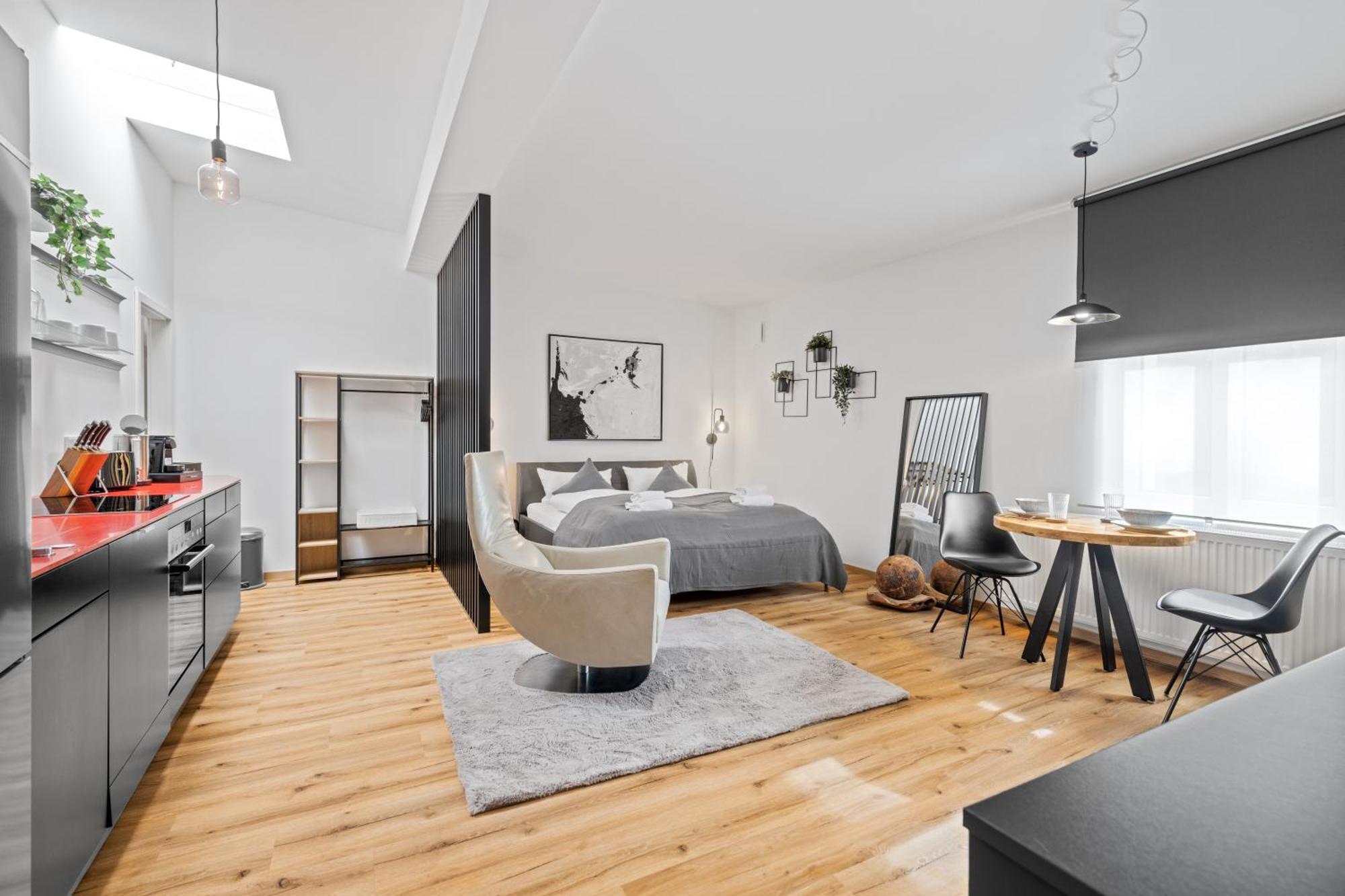 Stylish Tiny City House Аугсбург Экстерьер фото