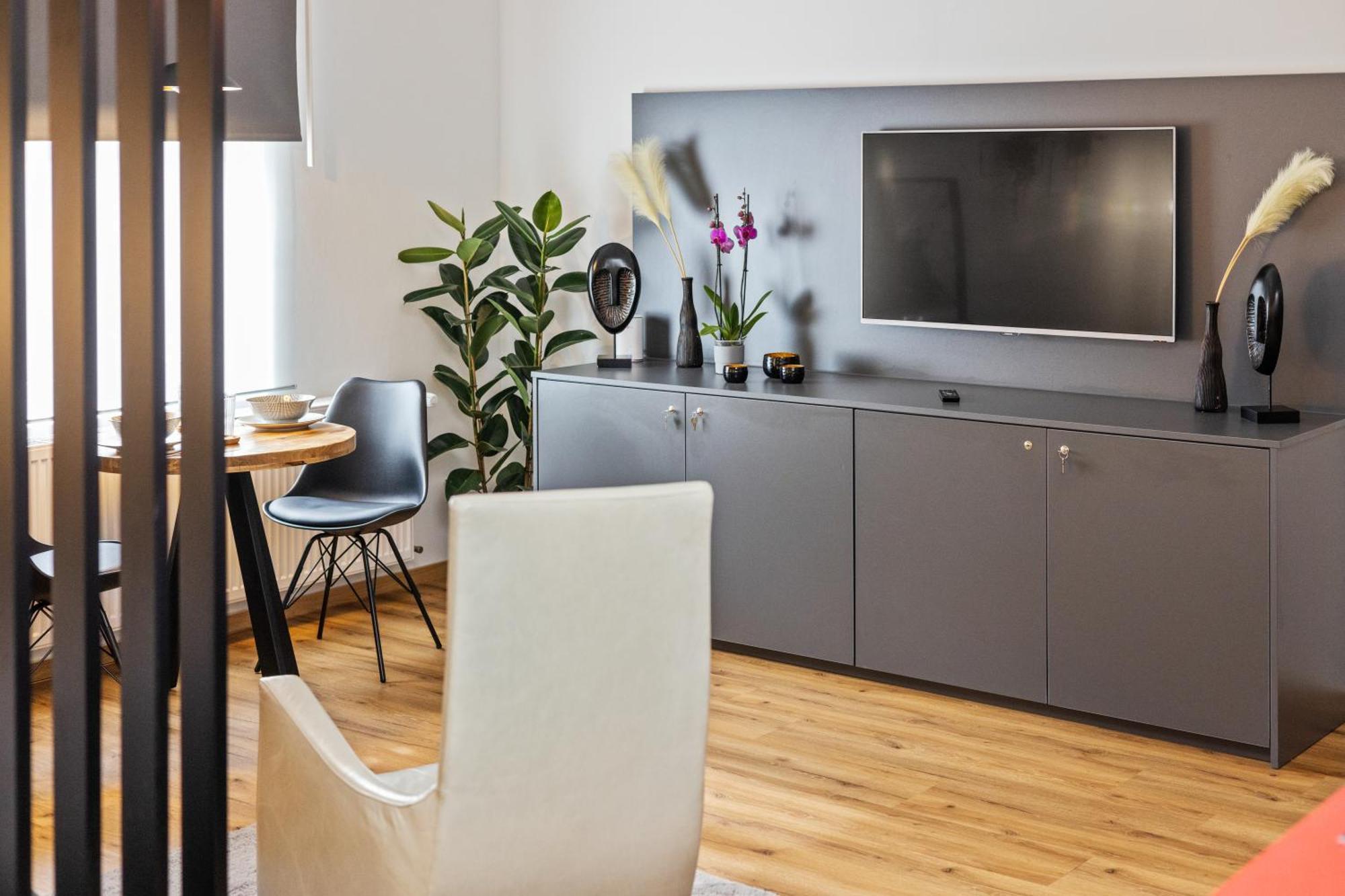 Stylish Tiny City House Аугсбург Экстерьер фото